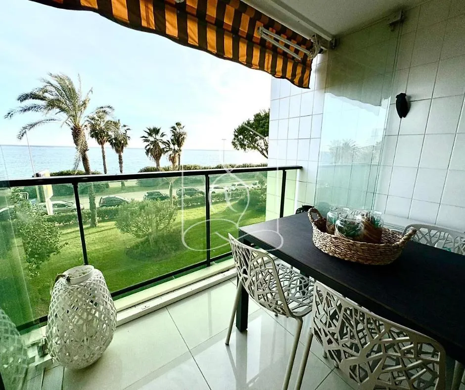 London Cannes, Vue Mer contacts